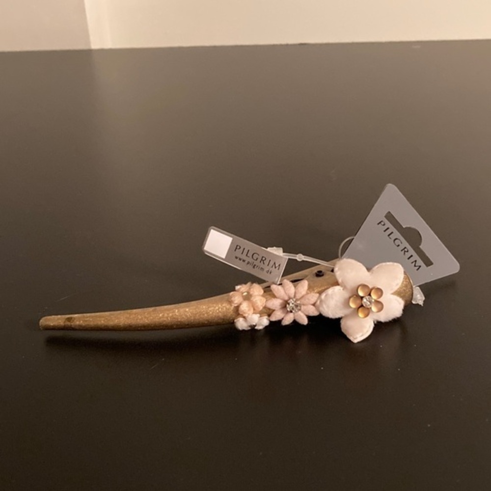 Pilgrim Gold and Cream Floral Hair Accessory